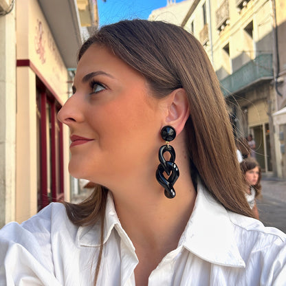Boucles d’oreilles Maillons Strass Noir Francine Bramli Paris trois maillons
