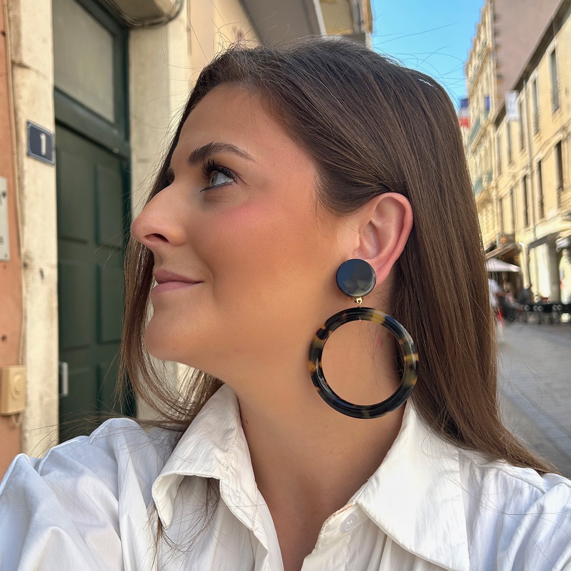 Boucles d’oreilles Marge Écaille de Tokyo Francine Bramli Paris
