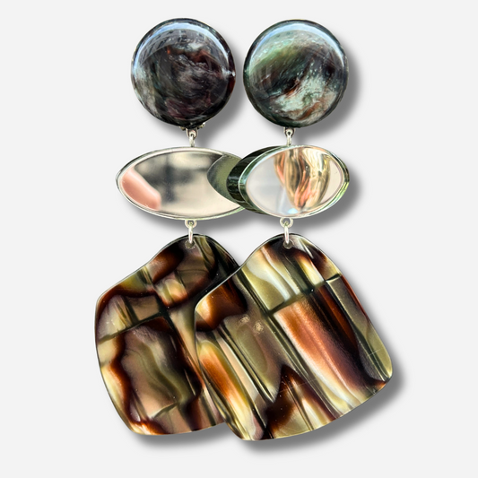 Boucles d’oreilles Marselline Onyx Francine Bramli Paris effet miroir argenté et résine écaille