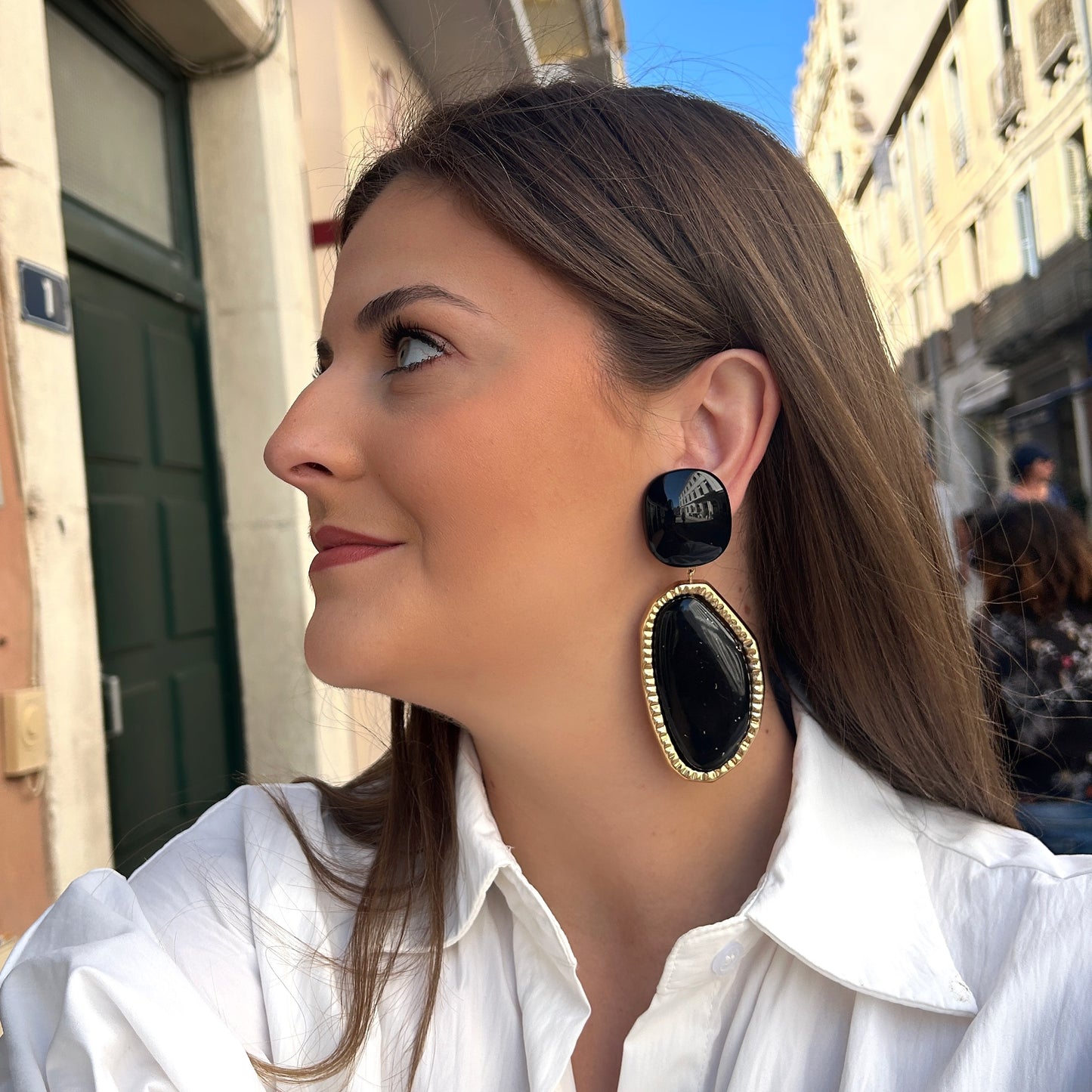 boucles-oreilles-maya-noir-francine-bramli.jpg
