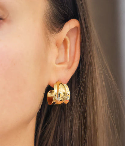 Boucles d’oreilles Melissa ZAG en acier inoxydable doré avec larges créoles sculpturales