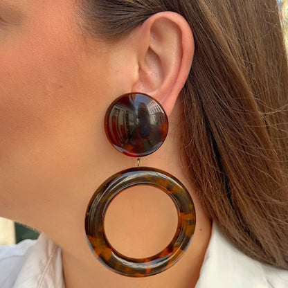 Boucles d’oreilles Mila Marron à grands anneaux Francine Bramli Paris
