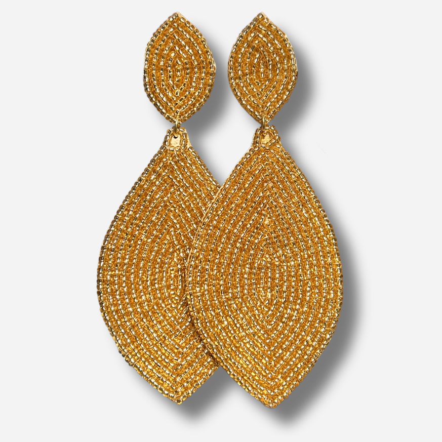 Boucles d'oreilles Naya Gold Thelma & Nina brodées de perles dorées avec tige en plaqué or