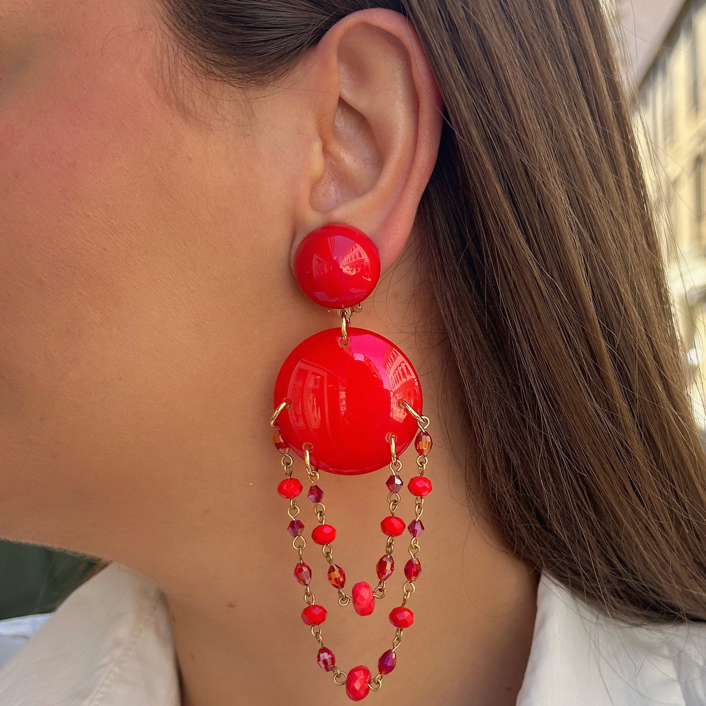 Boucles d’oreilles Pampilles rouges longues Francine Bramli Paris perles rouges