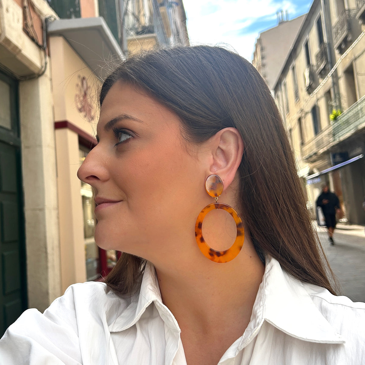 Boucles d’oreilles Pauline Ambre effet écaille Francine Bramli Paris
