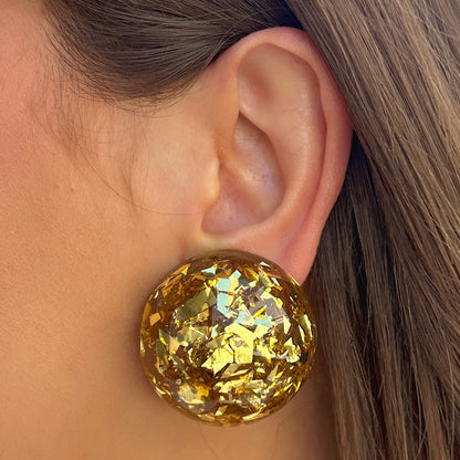 Boucles d’oreilles Rainball doré Francine Bramli Paris résine paillettes or