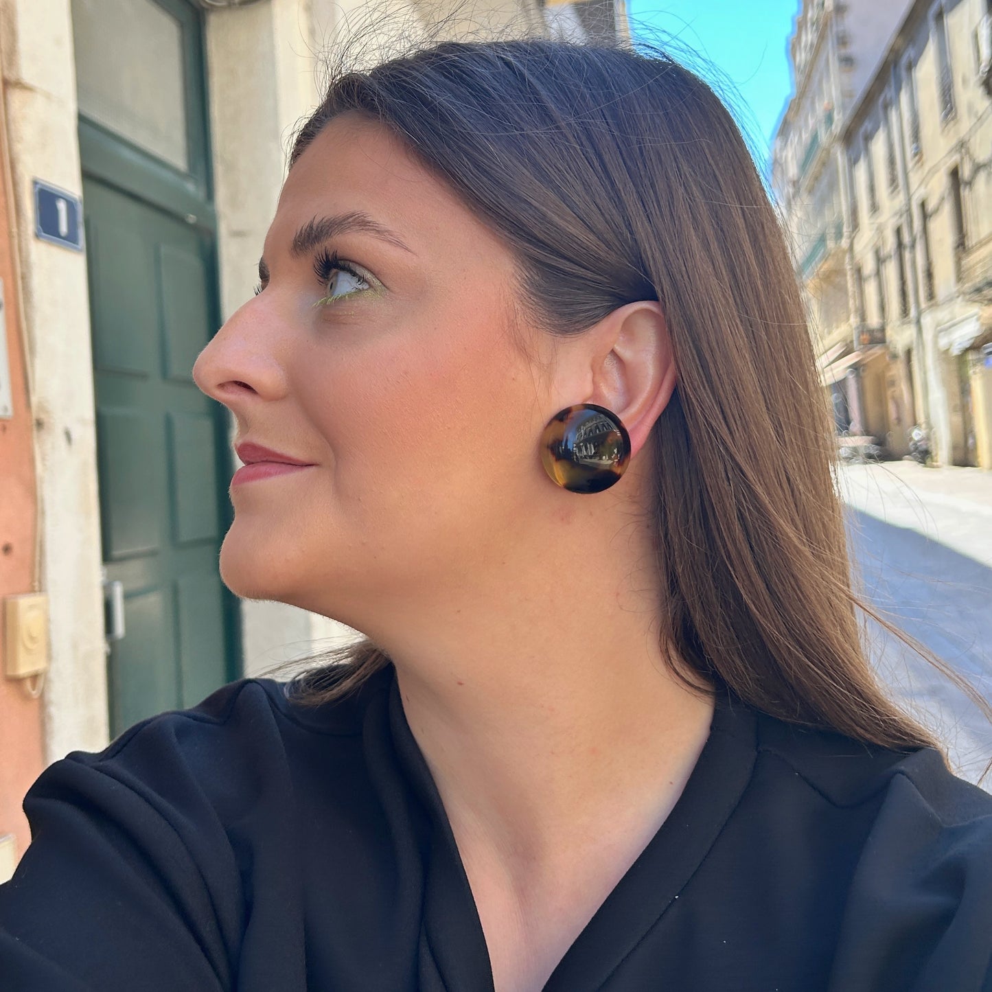 Boucles d’oreilles Rainball Écaille de Tokyo Francine Bramli Paris en résine écaille ronde vintage chic