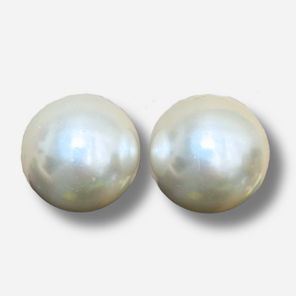 Boucles d’oreilles Rainball effet perles blanches Francine Bramli Paris
