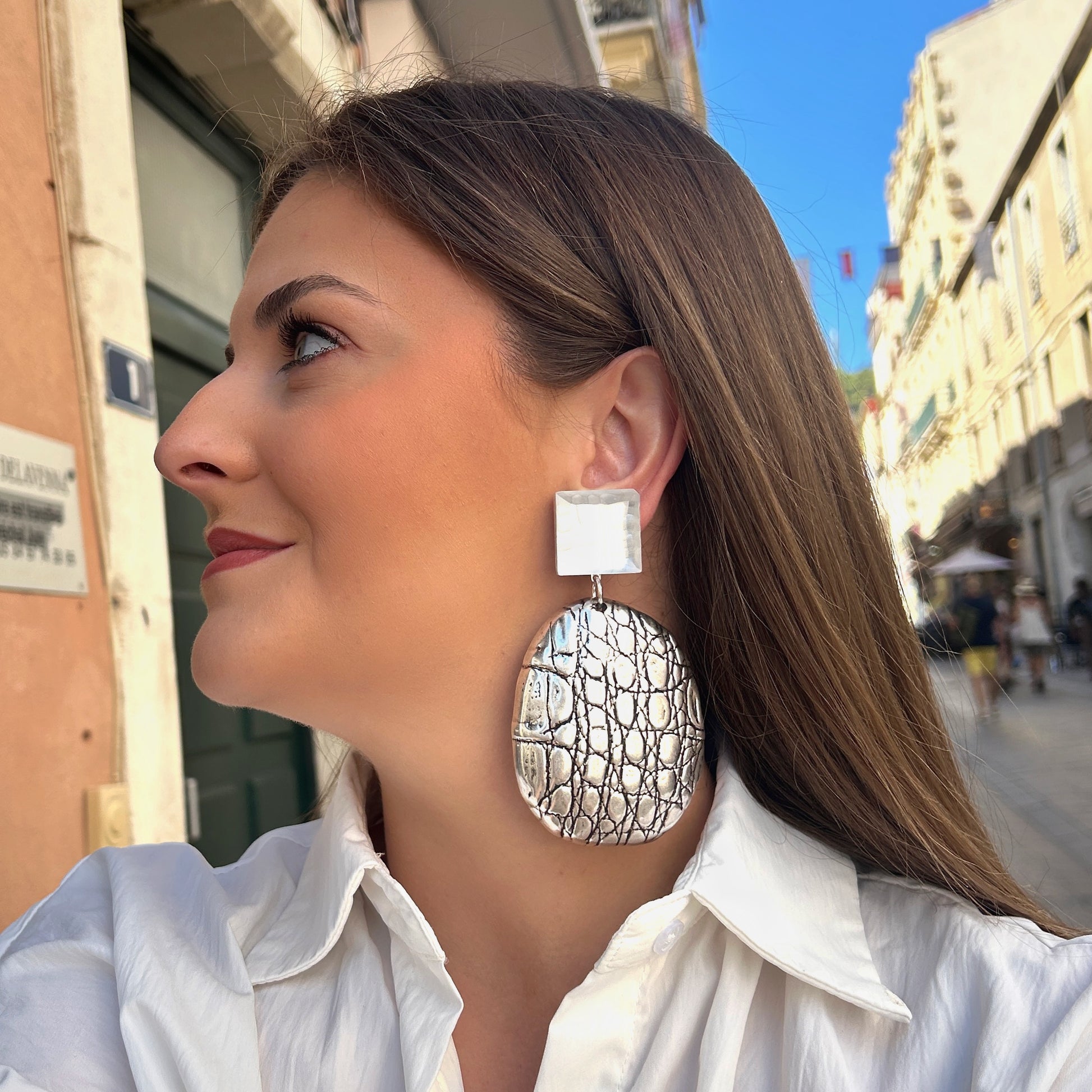 Boucles d’oreilles Silvique Silver Francine Bramli Paris argentées texturées

