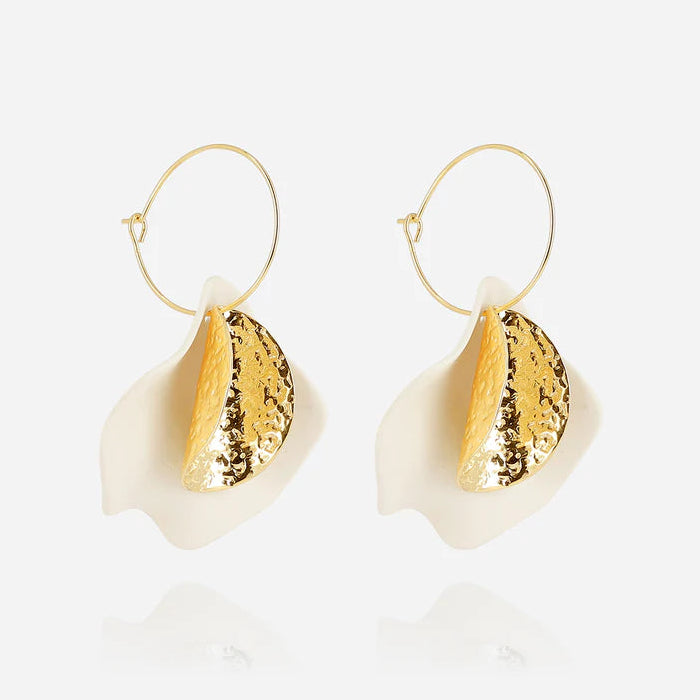 Boucles d’oreilles Soline ZAG dorées avec fleur émaillée corail ou ivoire