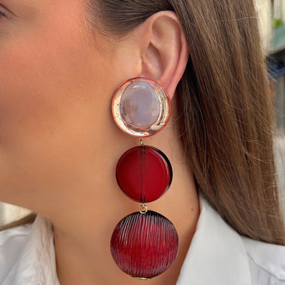 Boucles d’oreilles Sumac Bordeaux rouges pendantes Francine Bramli Paris
