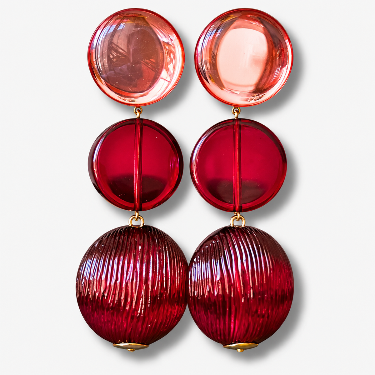 Boucles d’oreilles Sumac Bordeaux rouges pendantes Francine Bramli Paris
