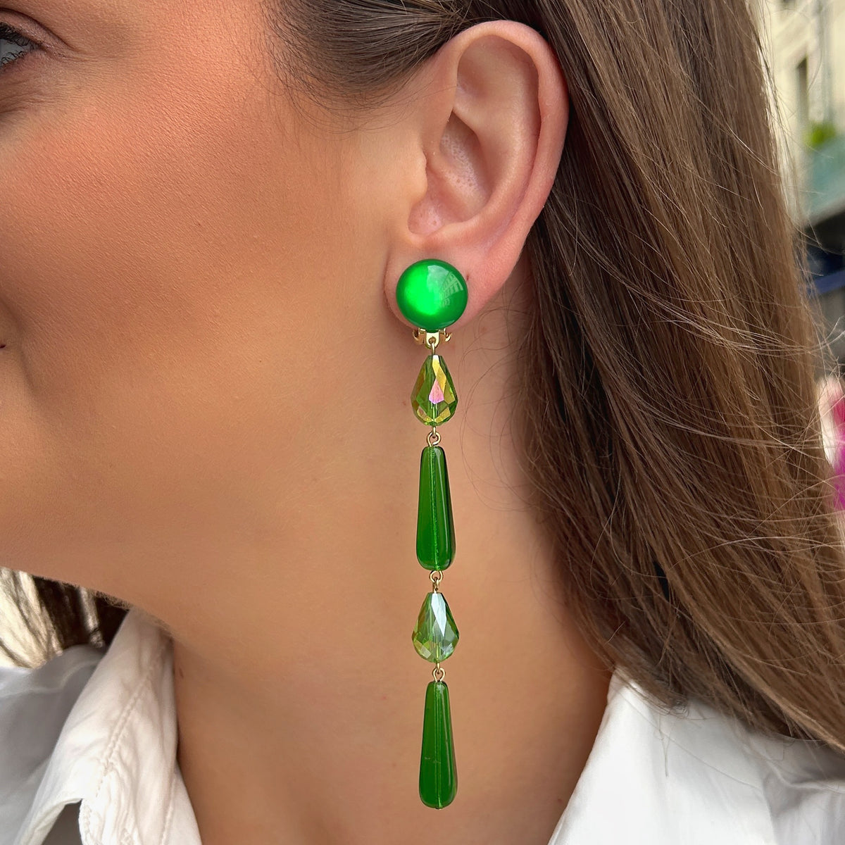Boucles d’oreilles Suzanne Vert XL longues vertes Francine Bramli Paris
