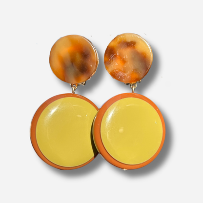 Boucles d'oreilles Tranoi Kaki Francine Bramli Paris kaki jaune et caramel
