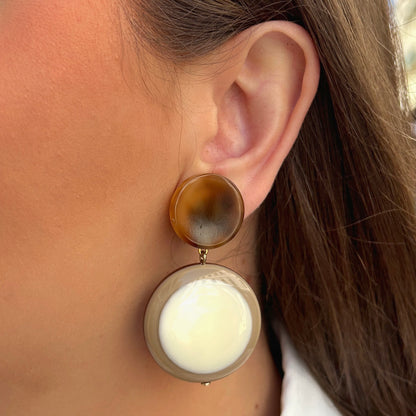 Boucles d'oreilles Tranoi Kaki Francine Bramli Paris kaki jaune et caramel
