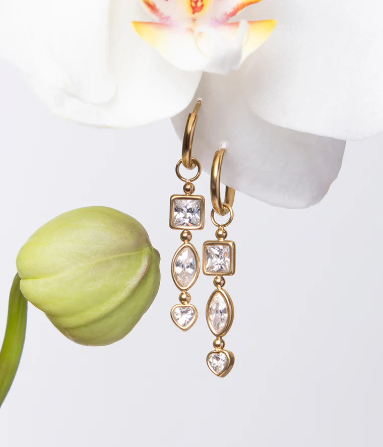 Boucles d’oreilles Ugento ZAG en acier inoxydable doré avec zircons carré, marquise et cœur