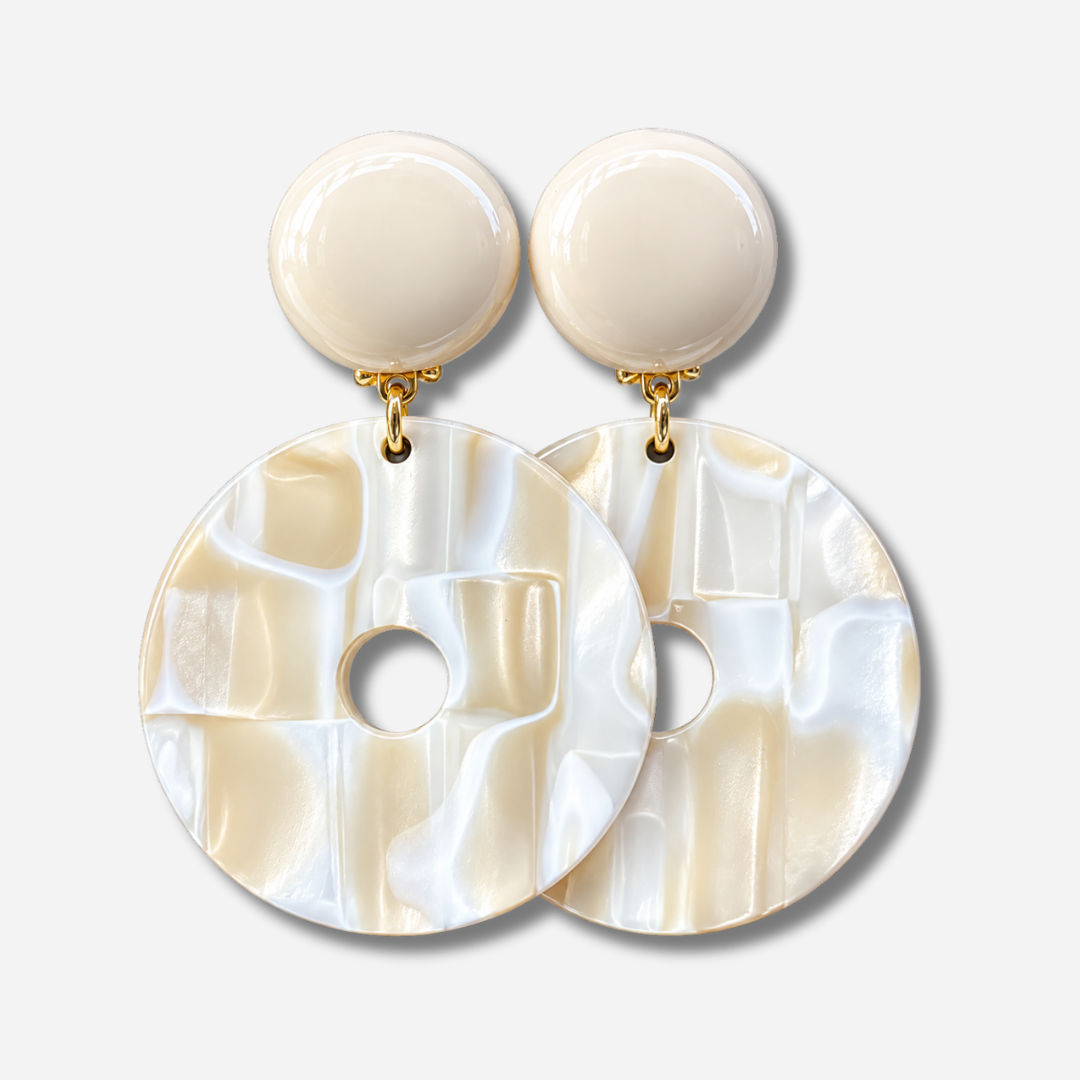 Boucles d’oreilles Yuki Alba XS blanc nacré Francine Bramli Paris

