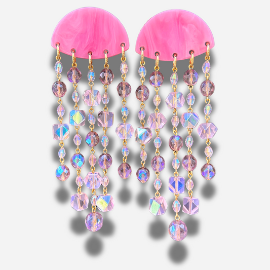 Boucles Pampilles Rose Méduse Francine Bramli Paris avec perles facettées roses irisées et longues pampilles scintillantes.