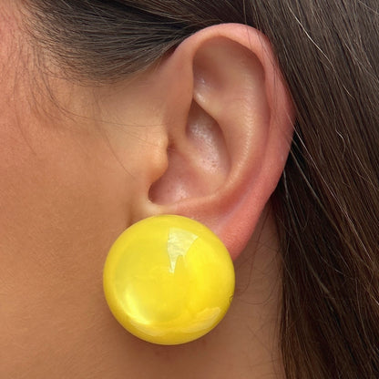 Boucles Rainball Irisée Jaune Francine Bramli Paris à clip en résine jaune citron