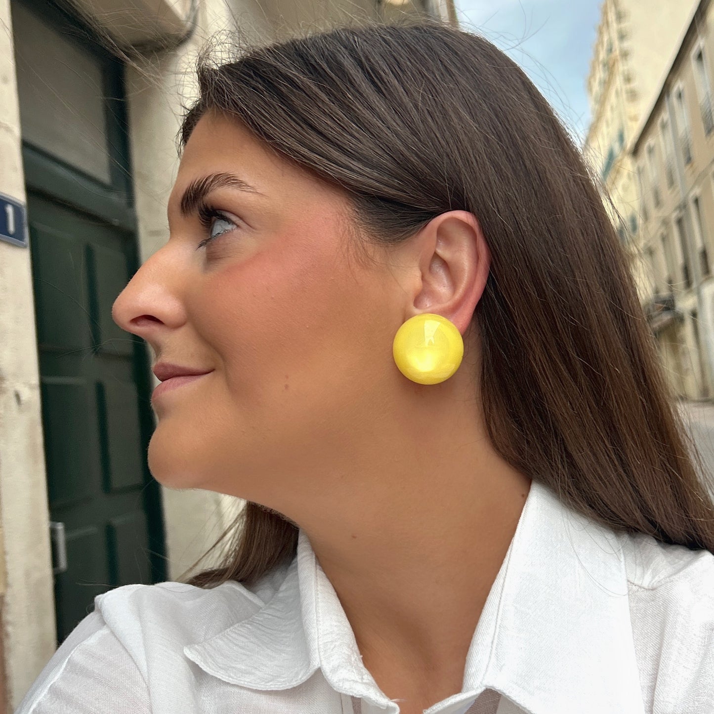 Boucles Rainball Irisée Jaune Francine Bramli Paris à clip en résine jaune citron