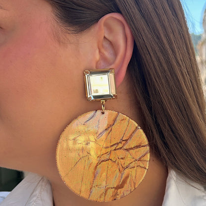 Boucles Rainbow Champagne Francine Bramli Paris dorées effet miroir et disque texturé champagne chez Divinity Sète