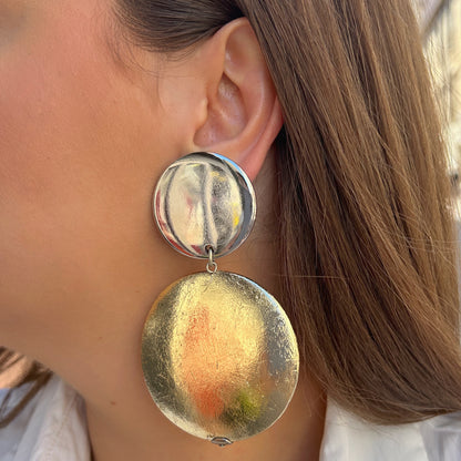 Boucles Retro Gold Silver Francine Bramli Paris dorées et argentées portées chez Divinity Sète