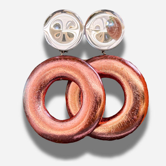 Boucles Rétro Rose Francine Bramli Paris rose métallisé portées
