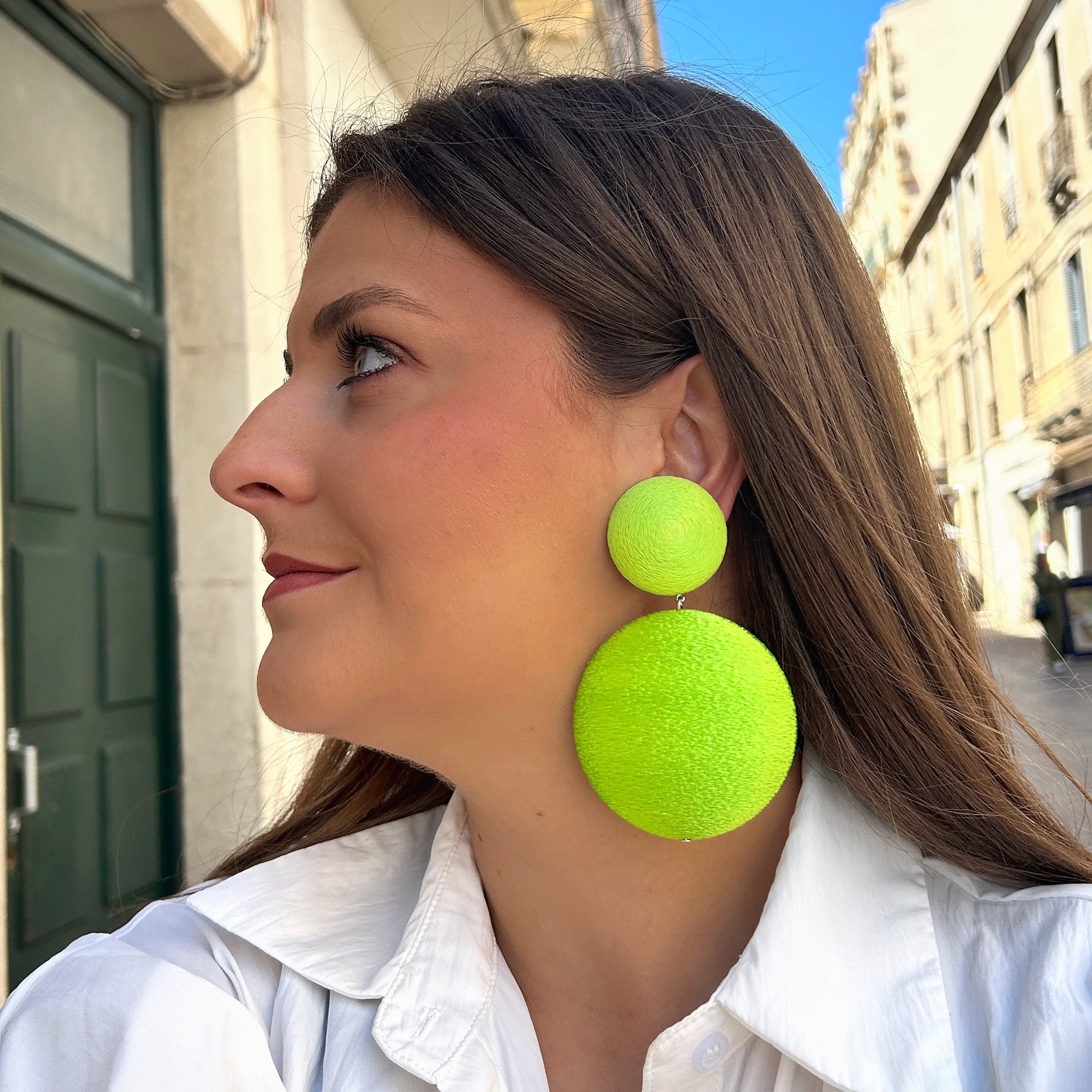 Boucles Satin Vert Fluo Francine Bramli Paris