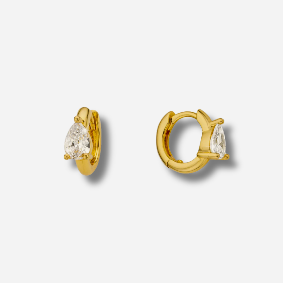 Boucles d’oreilles Small Felicity Gold MYA BAY avec cristaux blancs taille poire
