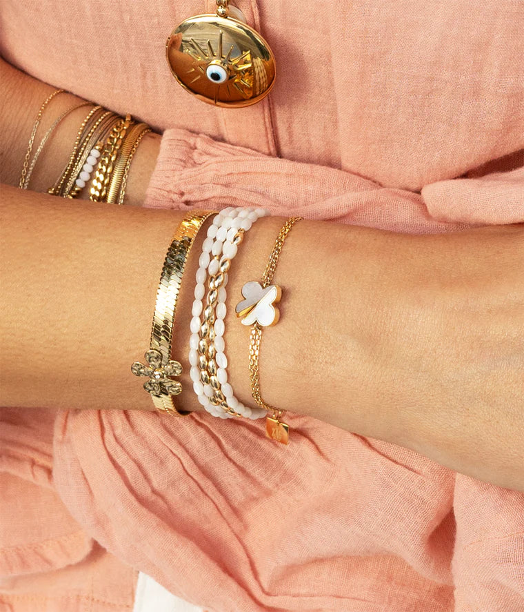 Bracelet Azzo ZAG en acier inoxydable doré avec double chaîne et trèfle en nacre blanche