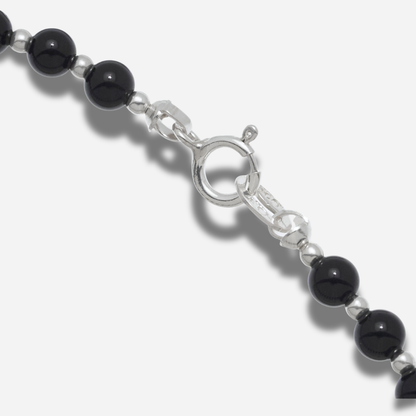 Bracelet B305 Harpo en perles rondes d’onyx noir et argent massif 925 fabriqué à la main aux États-Unis.