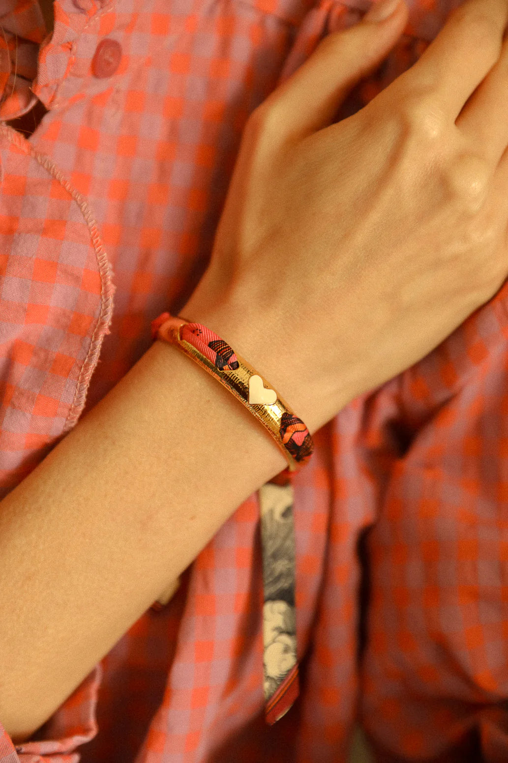 Bracelet BAM blanc dore coeur bijou femme manchette fine