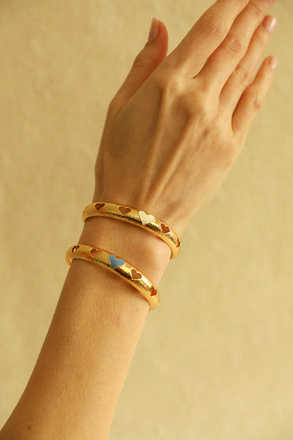 Bracelet BAM blanc dore coeur bijou femme manchette fine