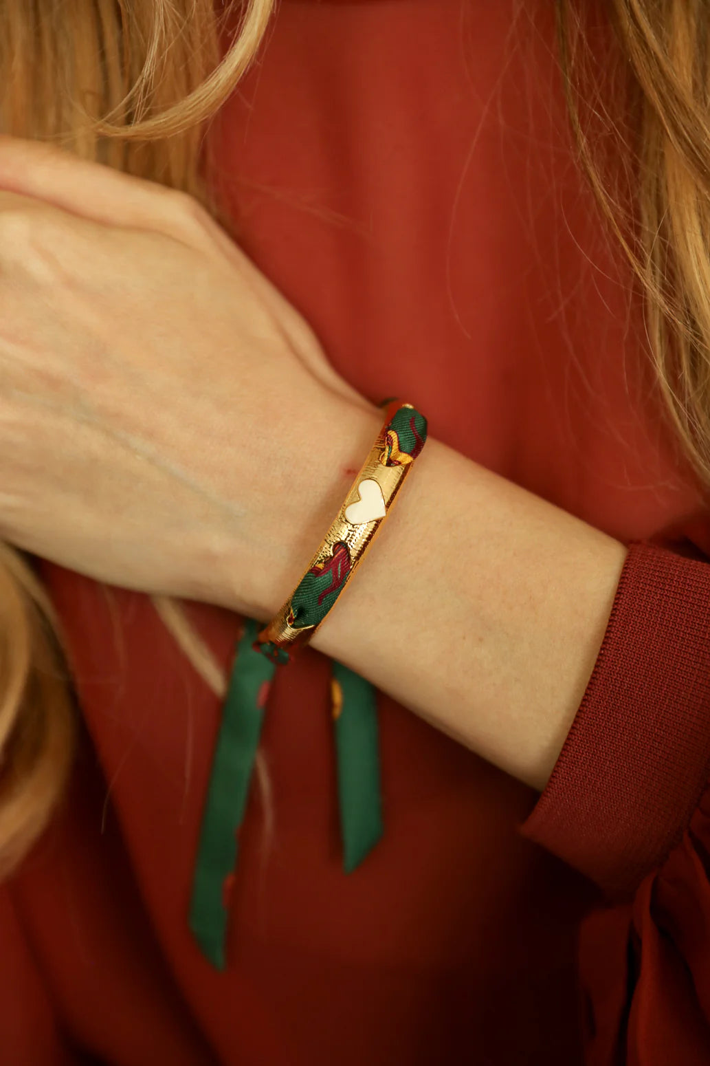 Manchette fine coeur blanc dore bracelet femme Divinity Sete