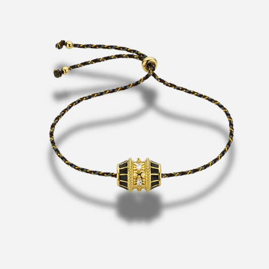 Bracelet Black Talisman Mya Bay avec talisman doré et cordon noir