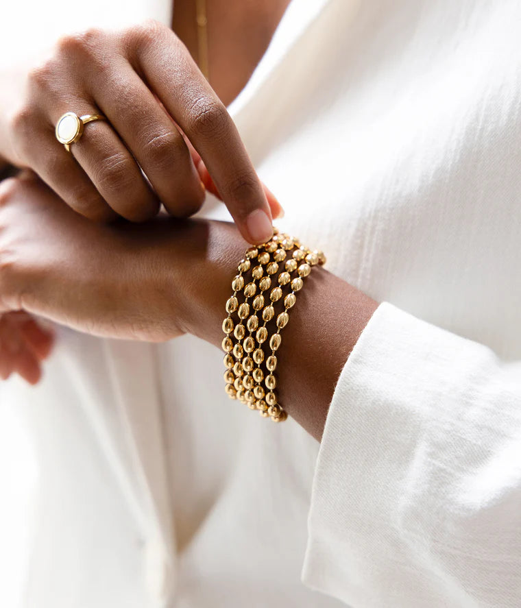 Bracelet Caddy ZAG en acier inoxydable doré à plusieurs rangs de mailles ovales