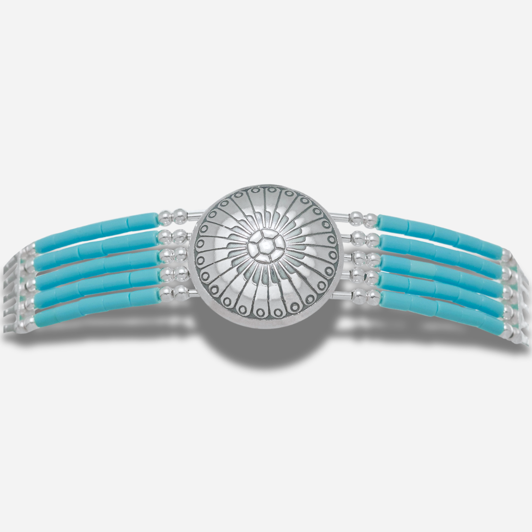 Bracelet Concho Cinq Rangs Turquoise B310 Harpo avec concho centrale en argent massif et perles turquoise fabriqué à la main aux États-Unis.