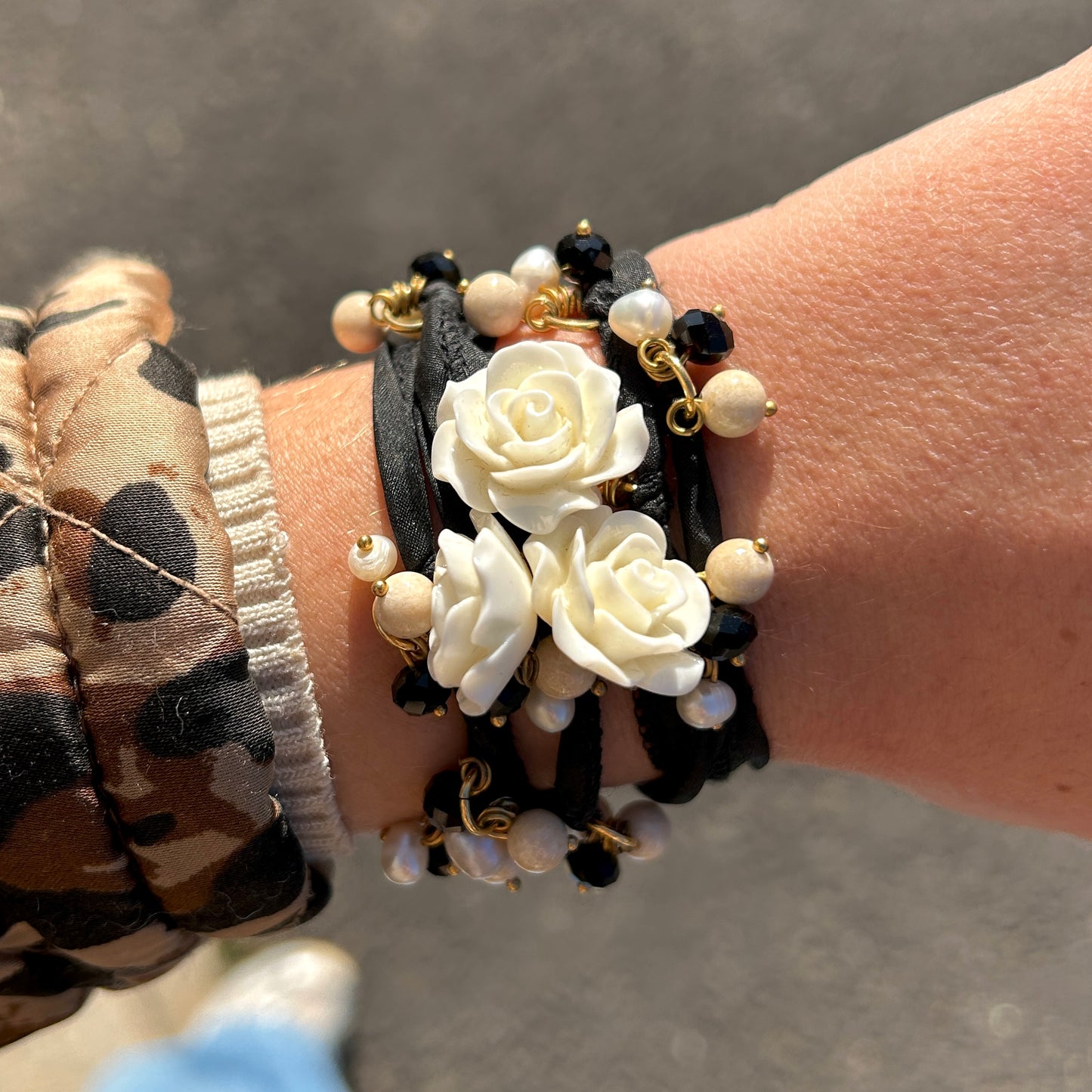 BRACELET - CORDON FLEUR NOIR