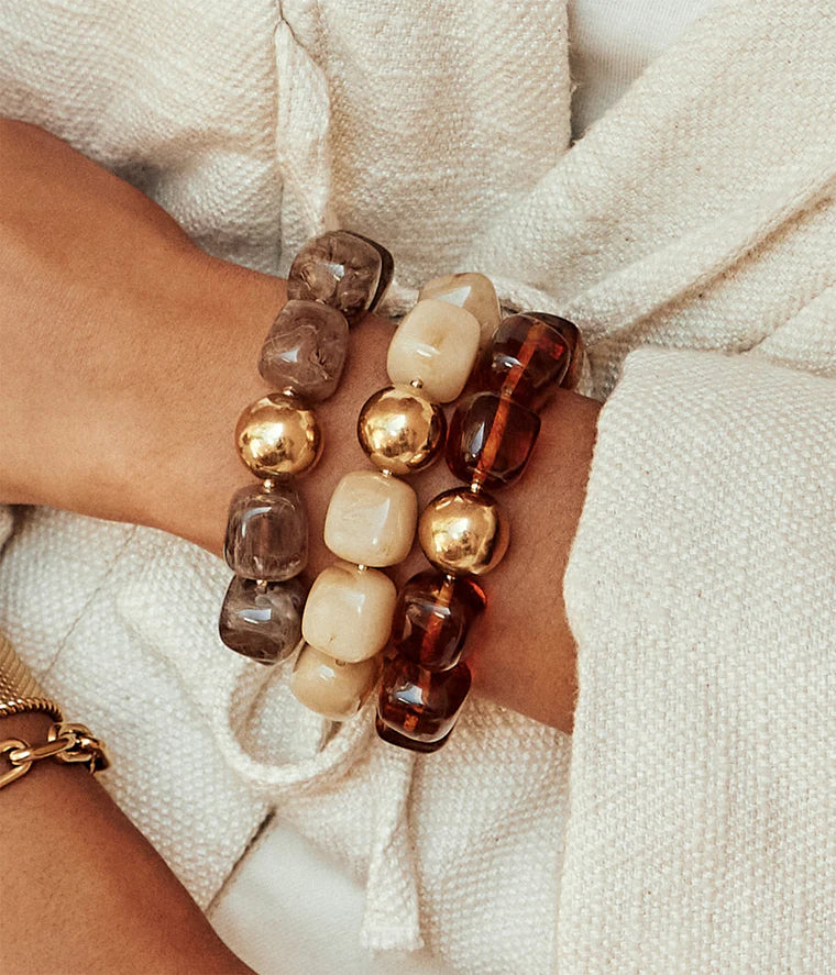 Bracelet Œdipe ZAG en grosses perles de résine colorée avec perle dorée