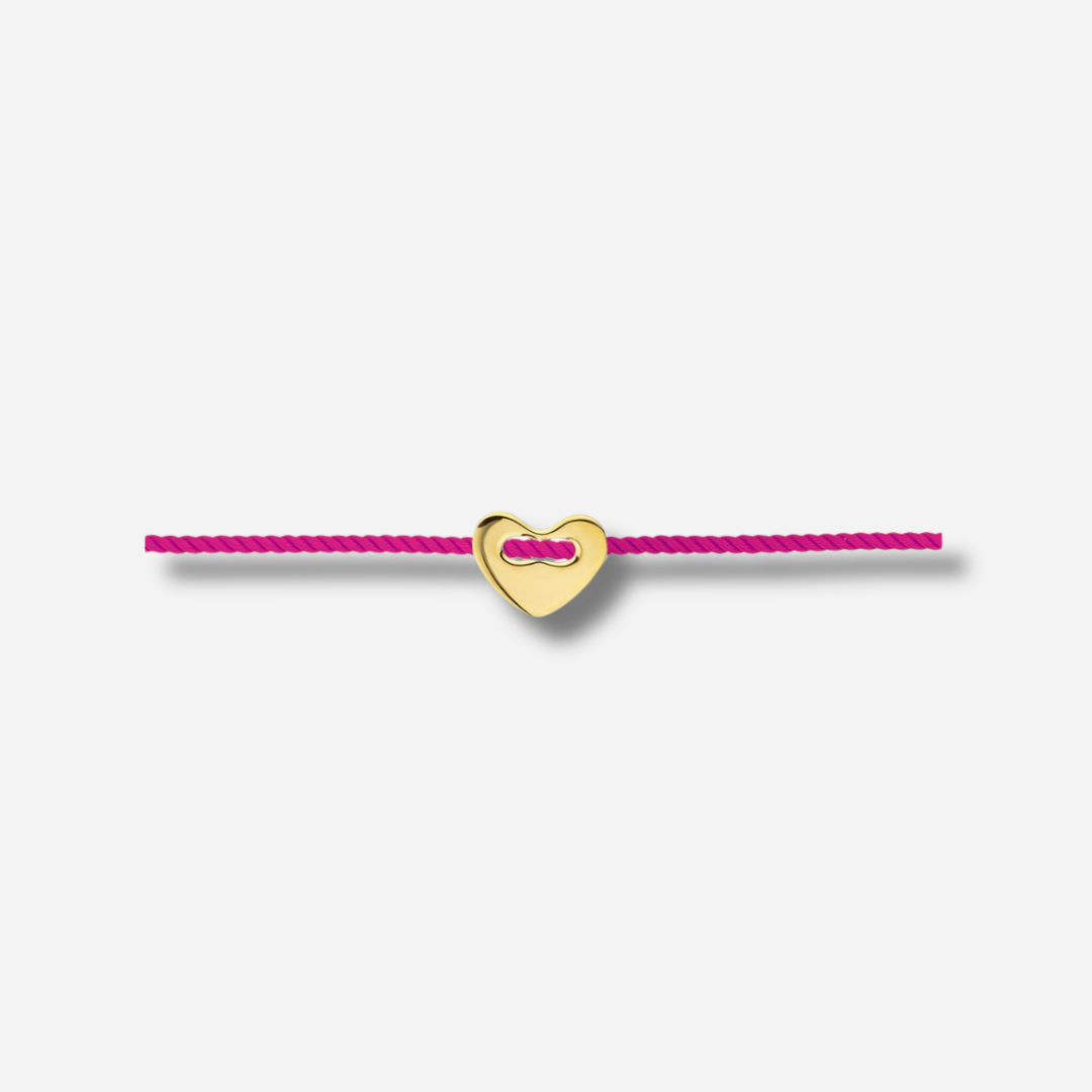 Détail du cœur doré du bracelet Pink Corazon Mya Bay