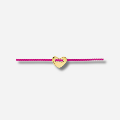 Détail du cœur doré du bracelet Pink Corazon Mya Bay