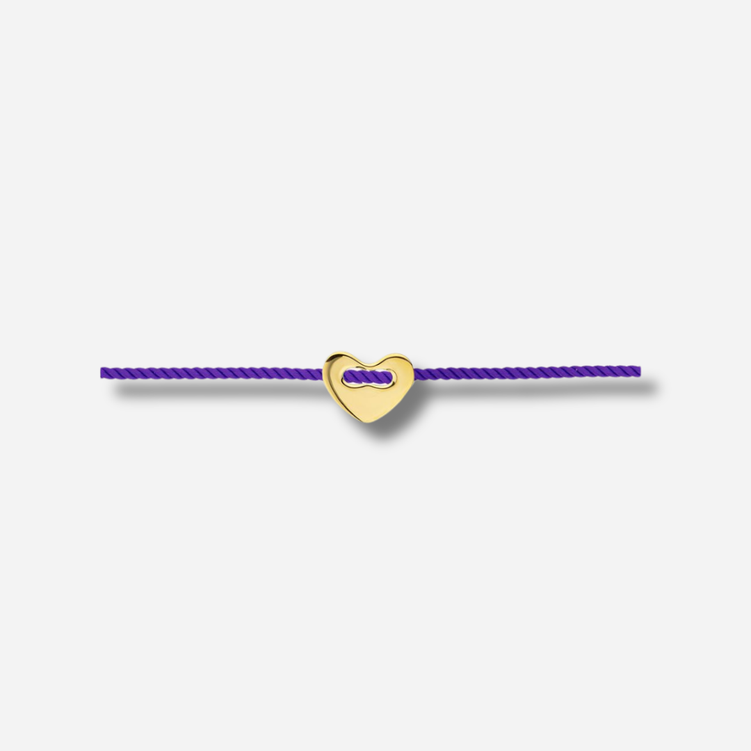 Détail du cœur doré du bracelet Purple Corazon Mya Bay