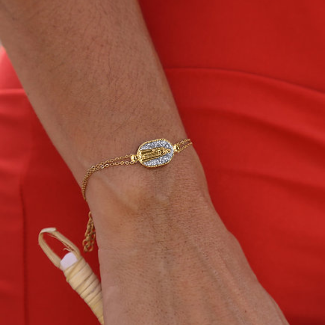 Bracelet Santa Giulia Madone Argent Amadrina en acier inoxydable doré à l'or fin 18K avec Madone dorée, pavage de paillettes argentées et perle de corail naturelle