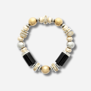 Bracelet Sigal Nefertiti Noir porté – style contemporain