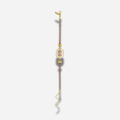 Détail du motif Art Deco du bracelet White Art Deco Mya Bay