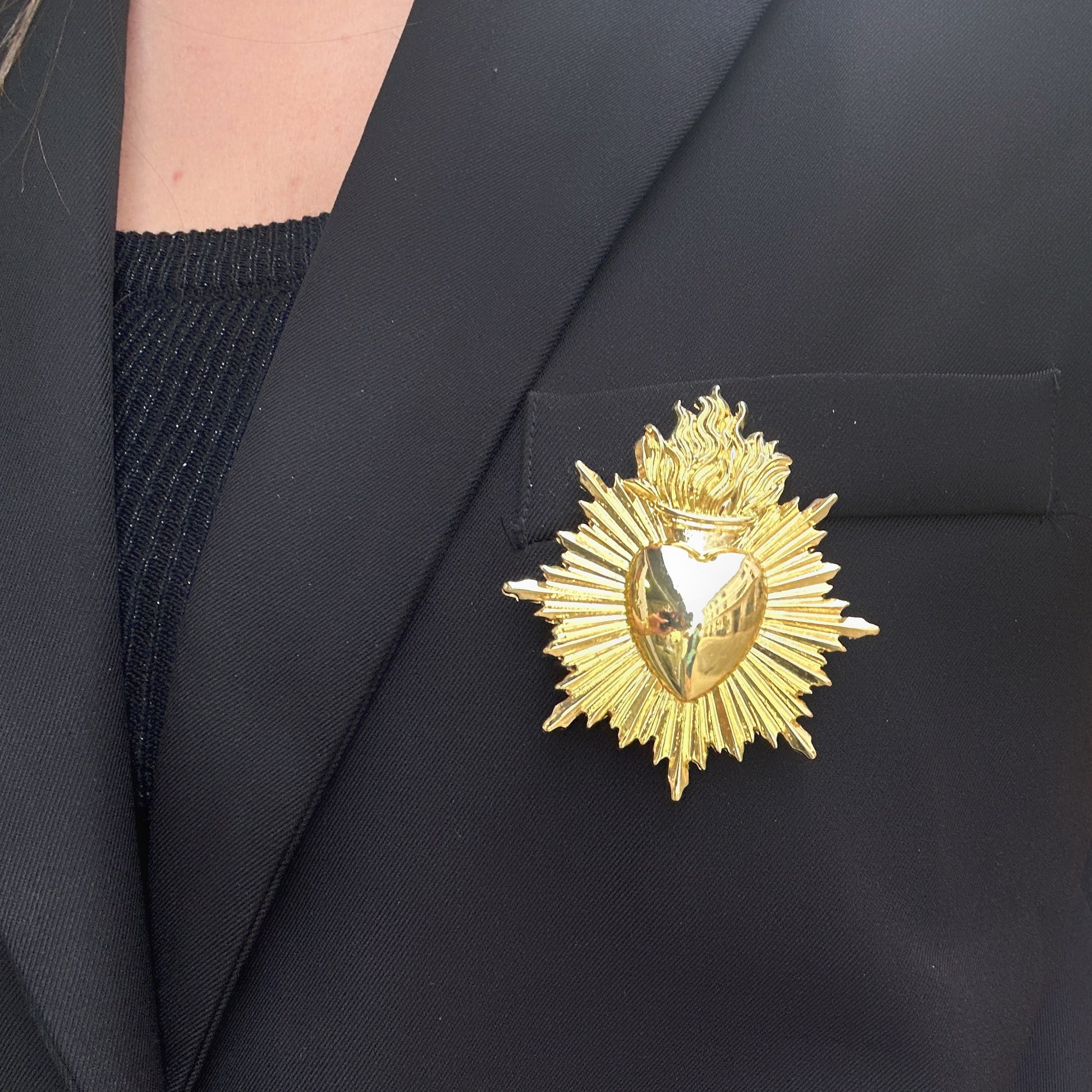 broche-aimantee-ex-voto-dore-divinity-sete