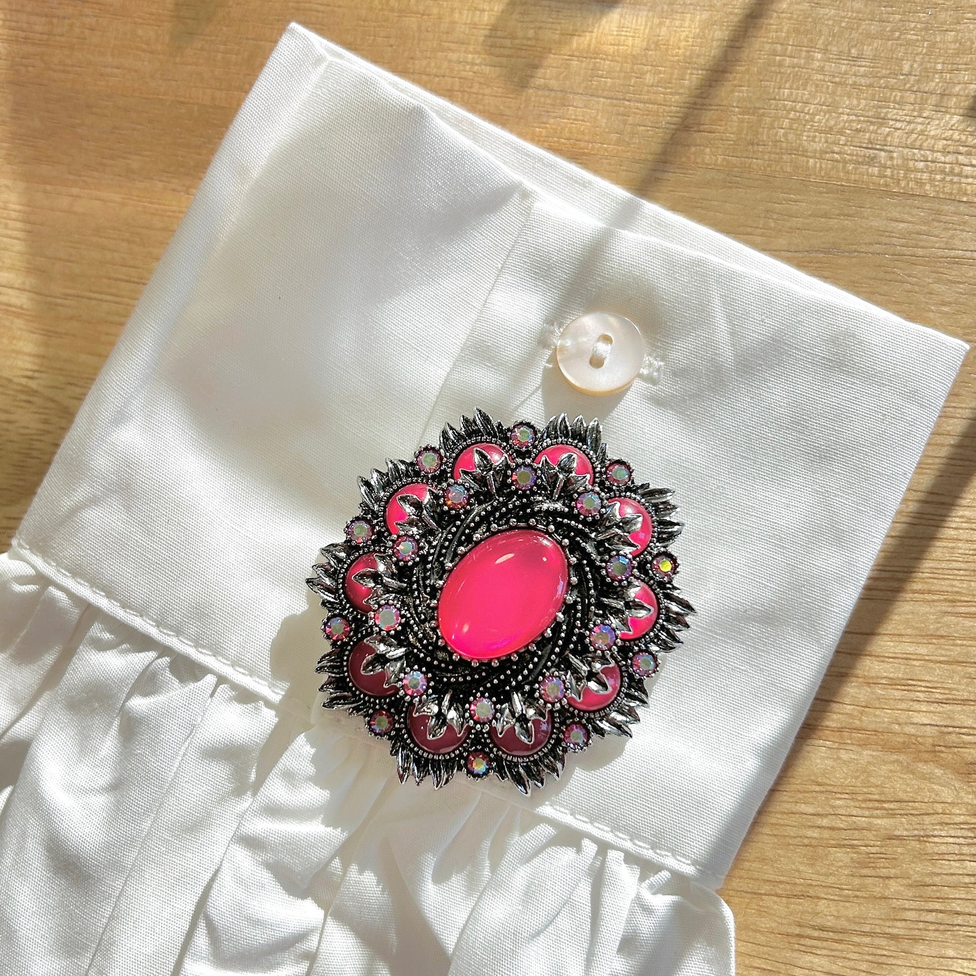 Broche bijou femme rosace rose élégante et originale