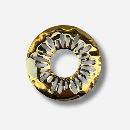 Broche bijou femme soleil martelé doré