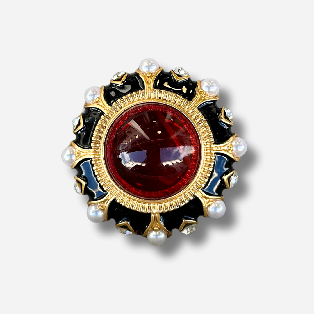 Broche bijou femme cabochon rouge et noir avec perles et monture dorée