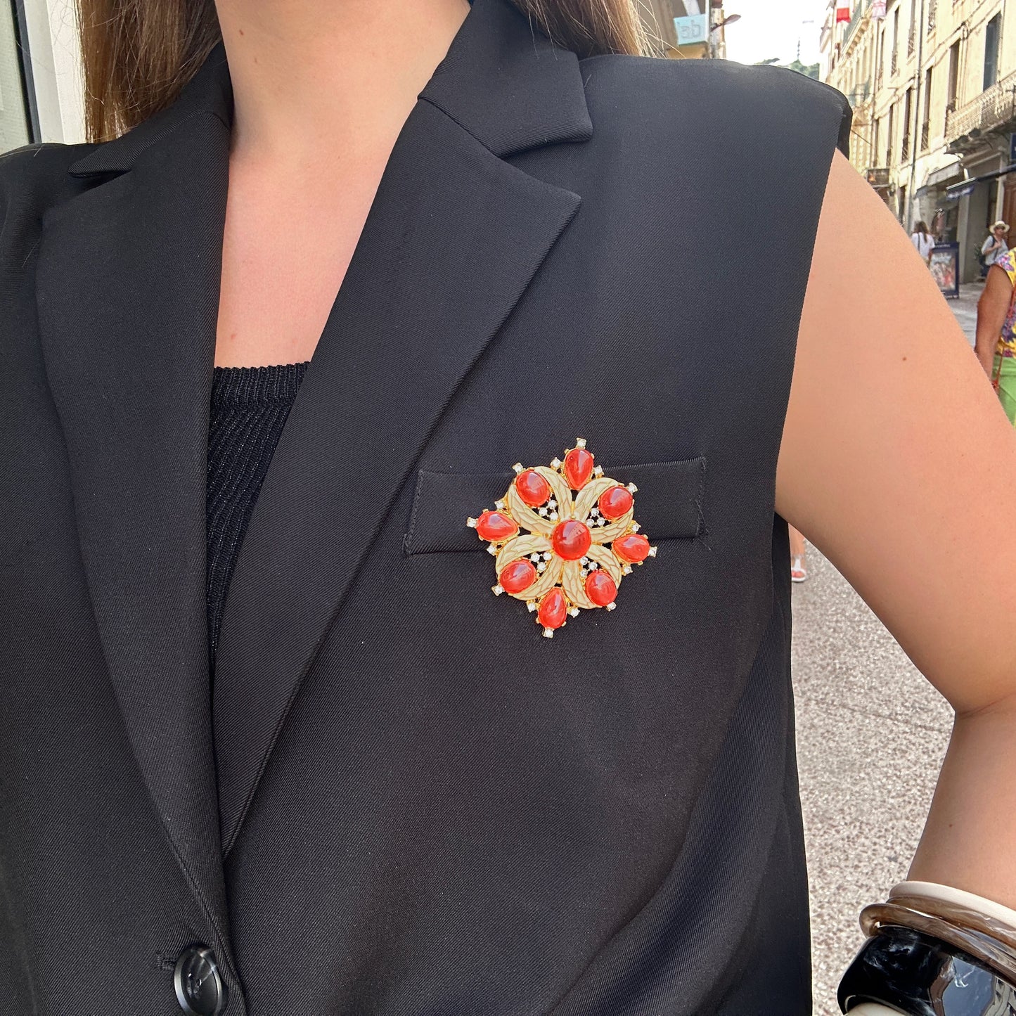 broche-carre-rouge-divinity-sete